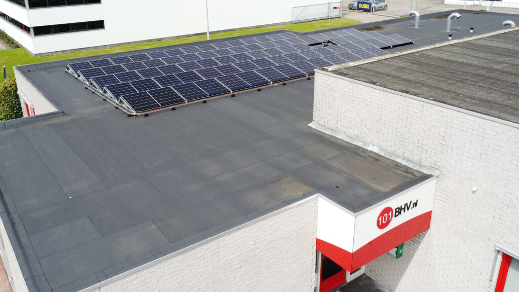 Zonnepanelen op kantoor 101Veiligheidsgroep.nl